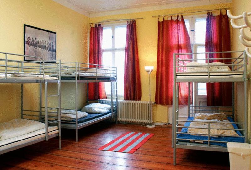Sleep Cheap Hostel Berlín Pokoj fotografie